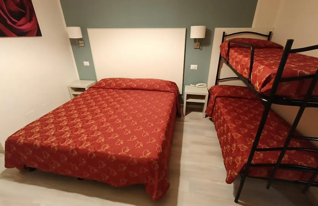 Hotel Chris-1