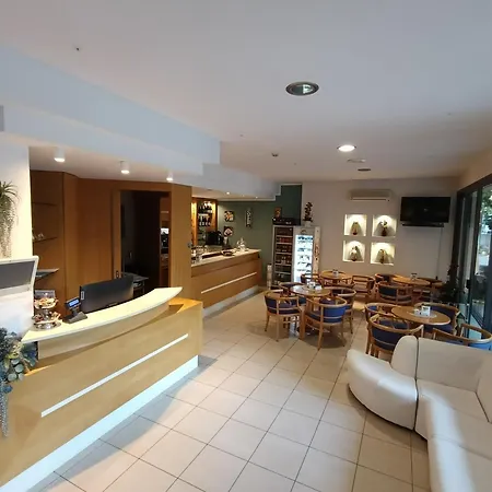 Hotel Chris-3